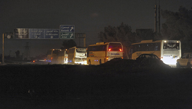 Первые автобусы с боевиками "Джейш аль-Ислам" покинули сирийскую Думу