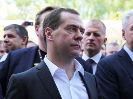 Медведев рассказал о беспилотном будущем: страшно на улицу выйти