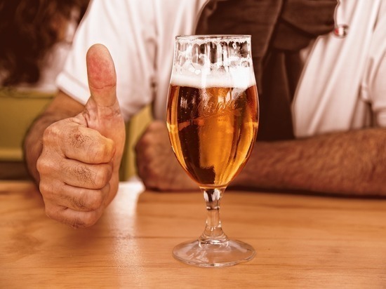 Эксперты ответили на вопрос о "вреде пива в банках"