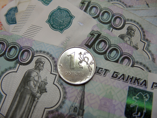 Эксперты предупреждают о девальвации рубля на 15%